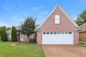featured image of 7633 Meadow Ridge Ln