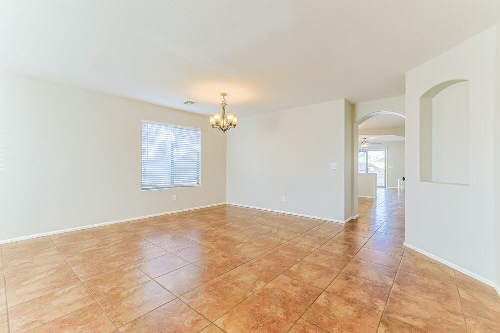 38306 N Amy Ln - Photo 7 of 16