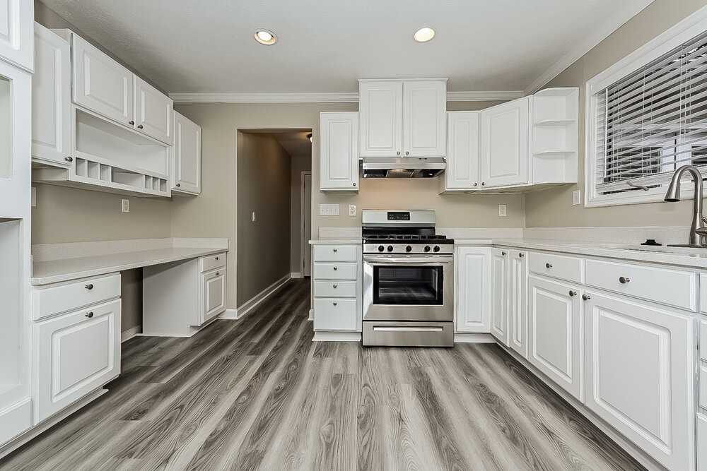 130 Maple Pl - Photo 6 of 16