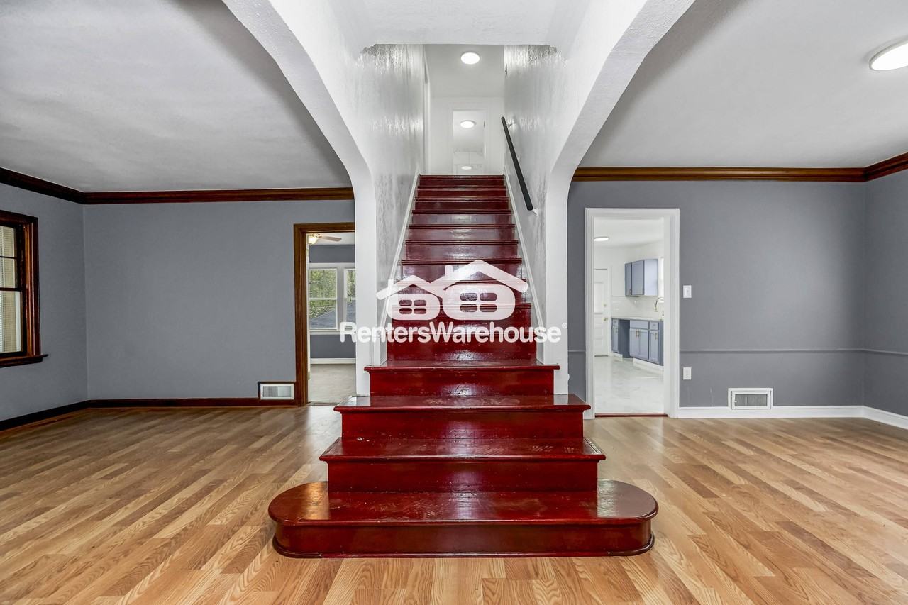 1111 E 76th St - Photo 2 of 23