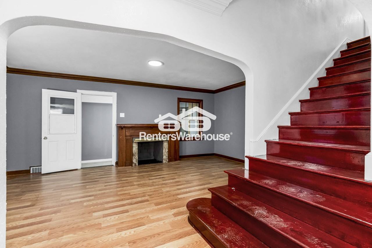 1111 E 76th St - Photo 3 of 23