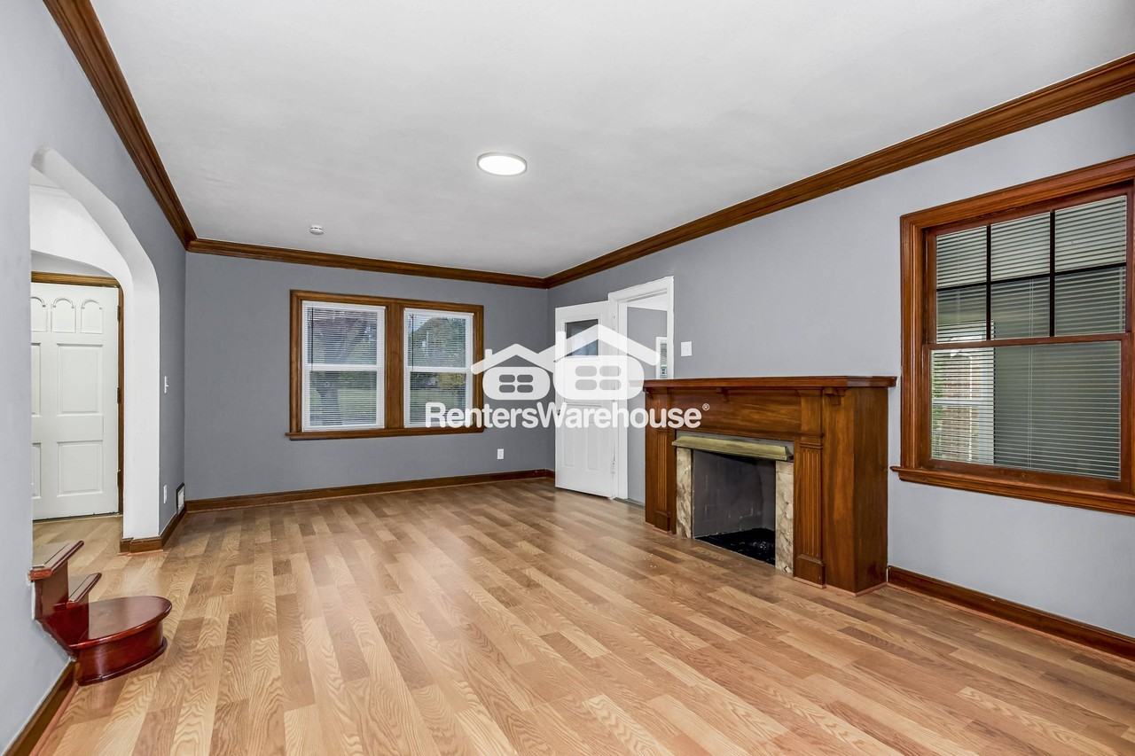 1111 E 76th St - Photo 4 of 23