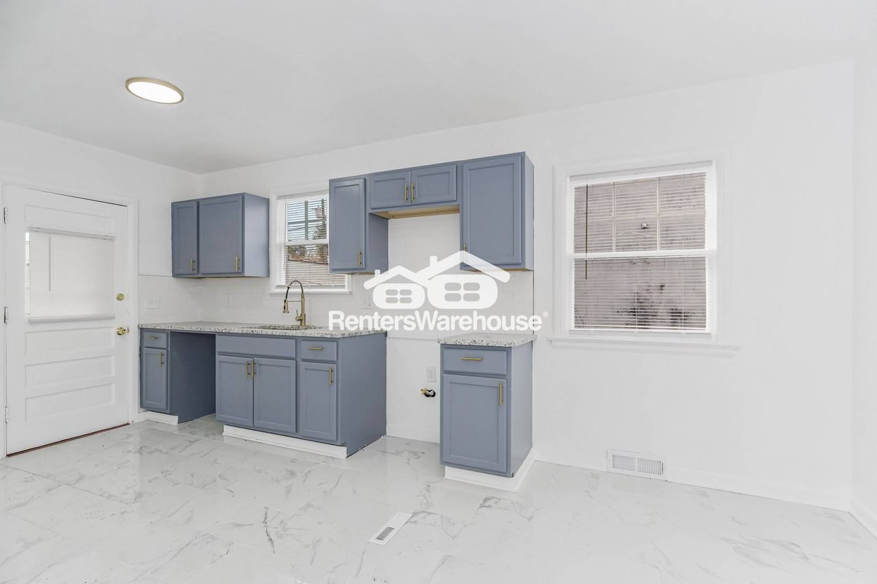 1111 E 76th St - Photo 7 of 23