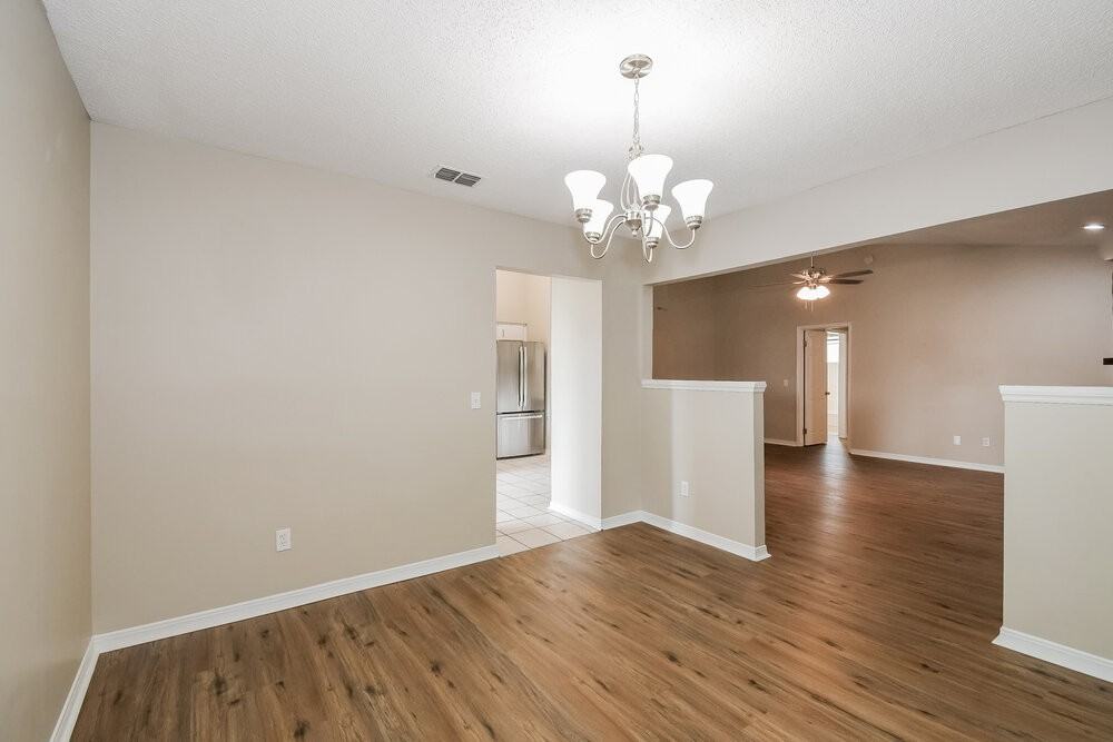 2215 Botany St - Photo 7 of 19