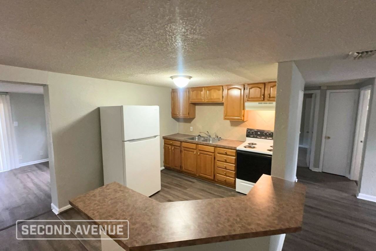 1743 Palmdale St - Photo 5 of 12