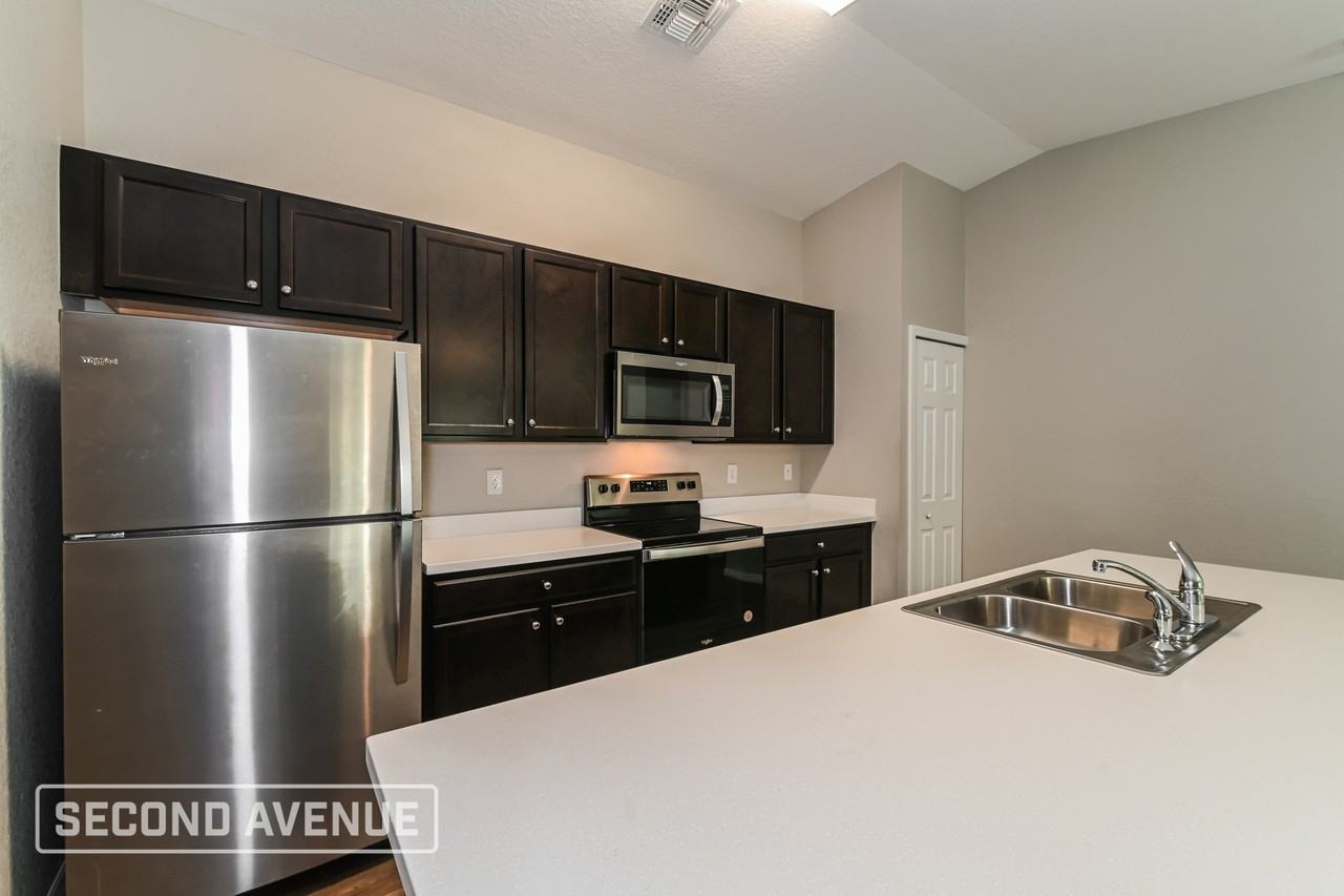 4621 Lacoco St - Photo 4 of 24