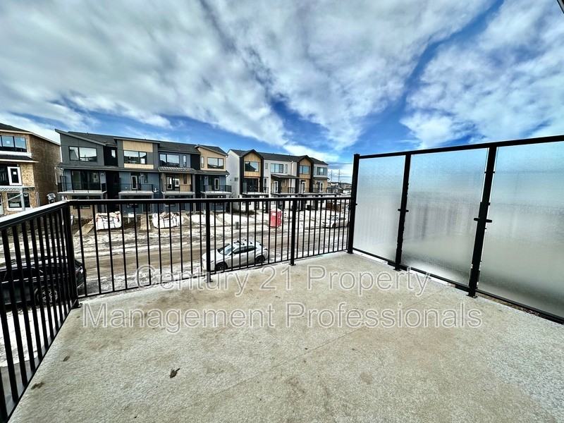 2617 Alces Way SW Edmonton AB, T6X 1A5 - Photo 3 of 25