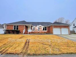 featured image of 352 Peace Haven Dr