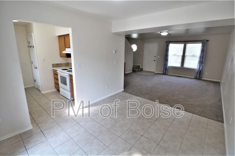 625 W Idaho Ave - Photo 4 of 16