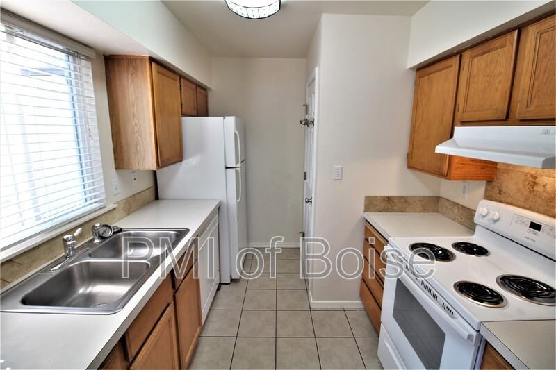 625 W Idaho Ave - Photo 5 of 16