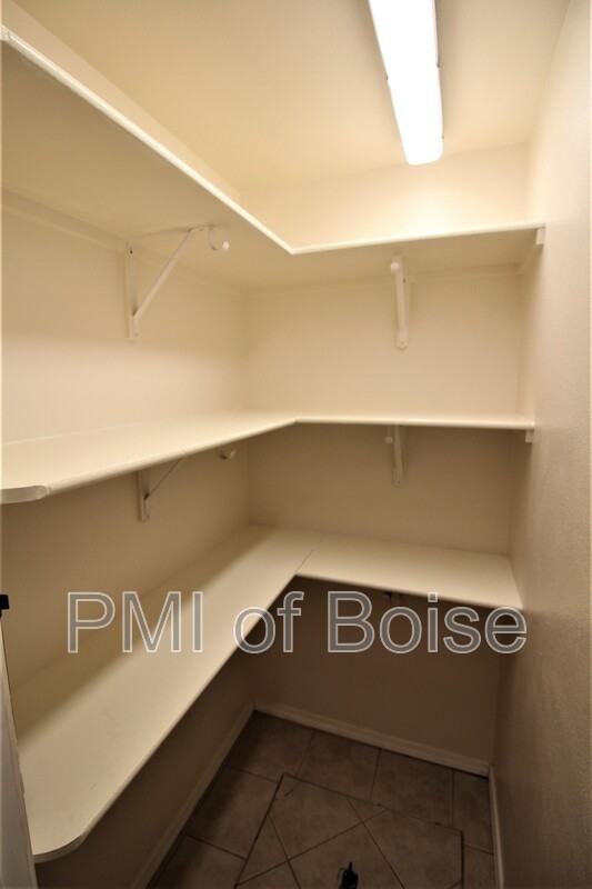 625 W Idaho Ave - Photo 6 of 16