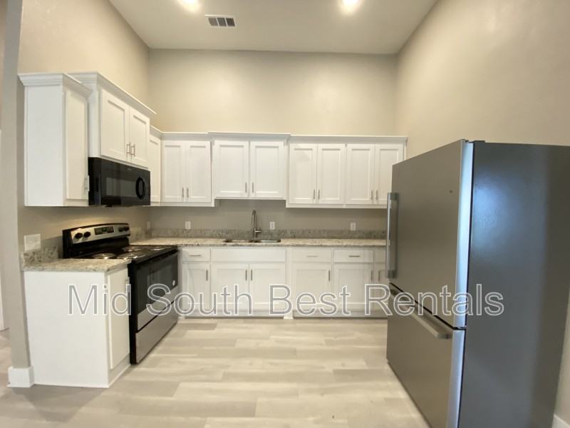 112 College St - Photo 3 of 8