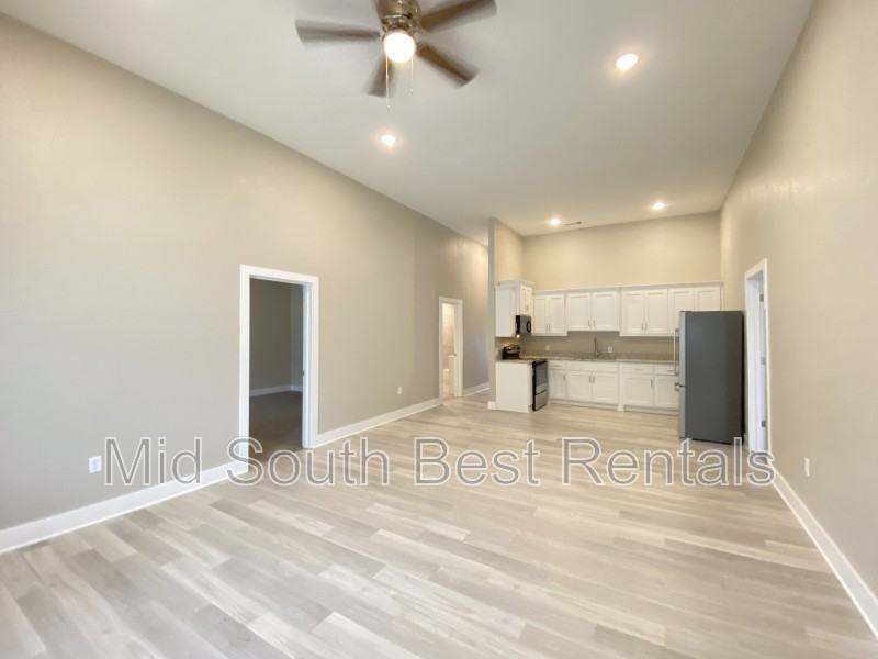 112 College St - Photo 4 of 8