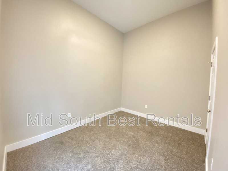 112 College St - Photo 7 of 8