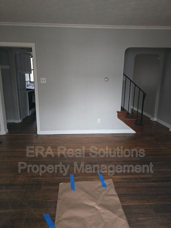 545 Seymour Ave - Photo 6 of 13