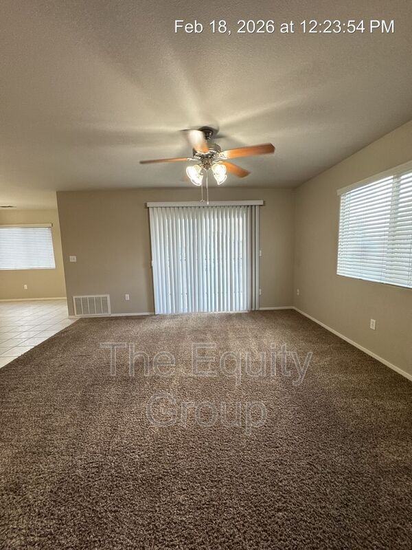 2647 W Lark Ave - Photo 3 of 23