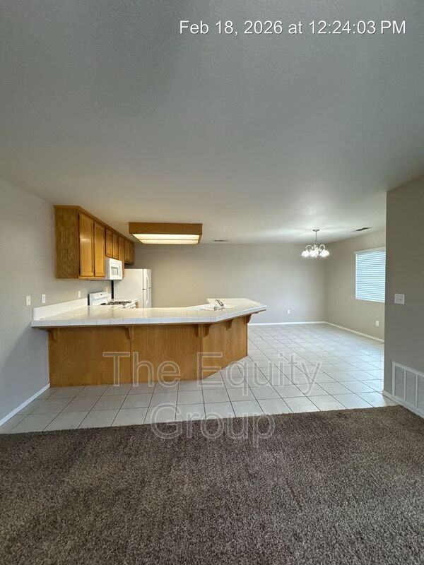 2647 W Lark Ave - Photo 7 of 23