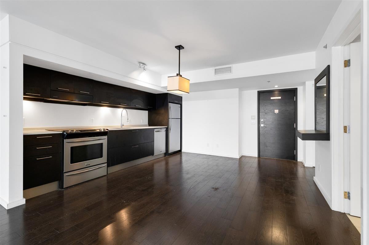 350 Boulevard De Maisonneuve Ouest #503 - Photo 4 of 17