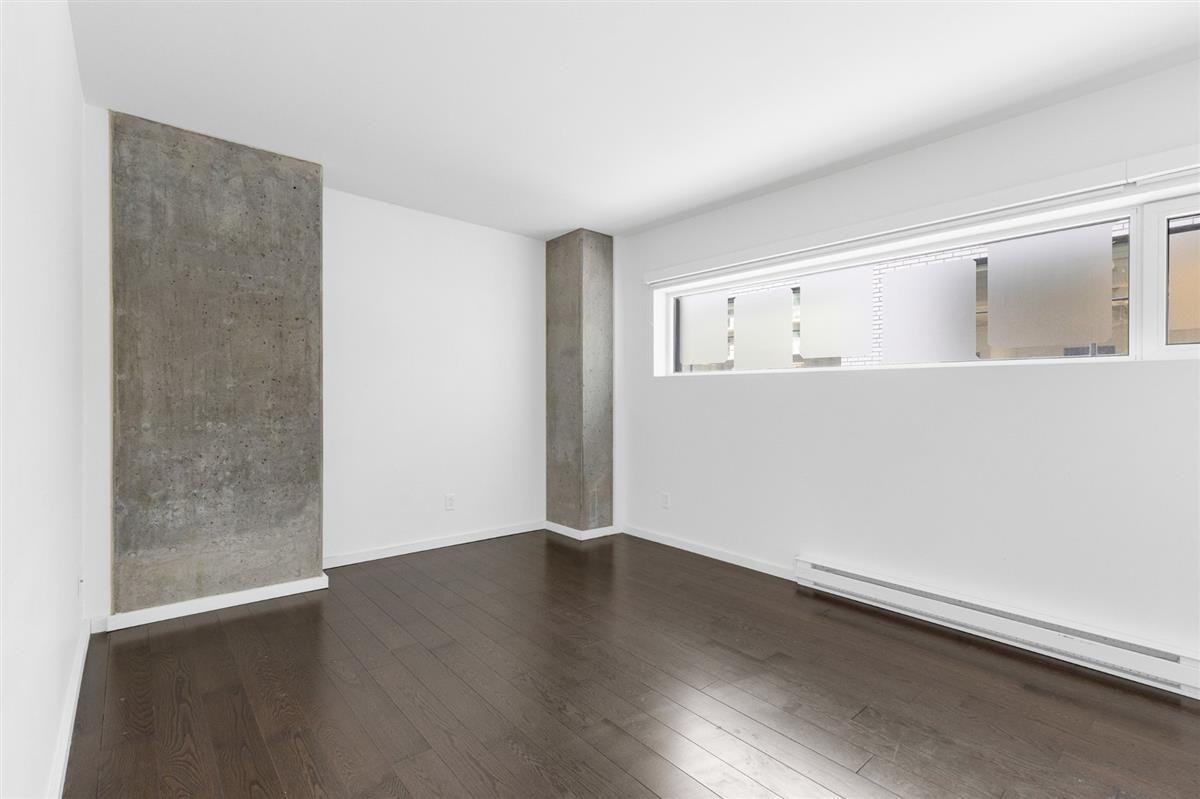 350 Boulevard De Maisonneuve Ouest #503 - Photo 6 of 17