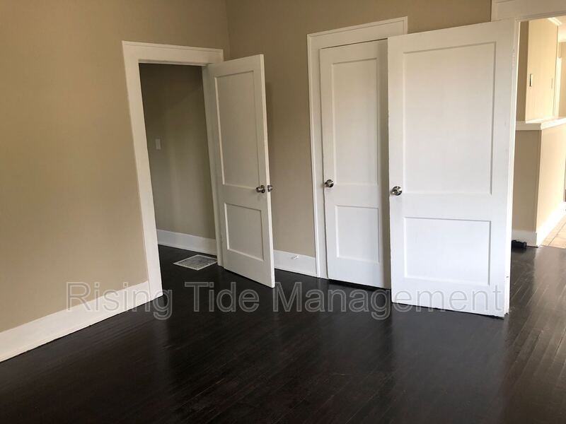 1131 8th Ave W - Photo 7 of 10