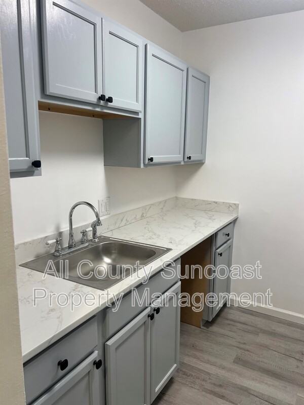 1830 Dr M.L.K. Jr St N - Photo 3 of 8