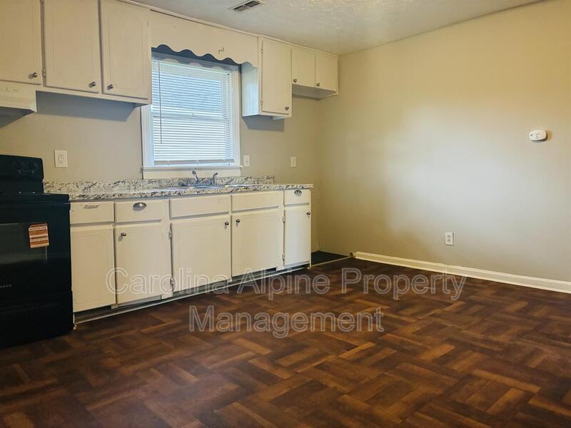 208 Royster Ave - Photo 4 of 17