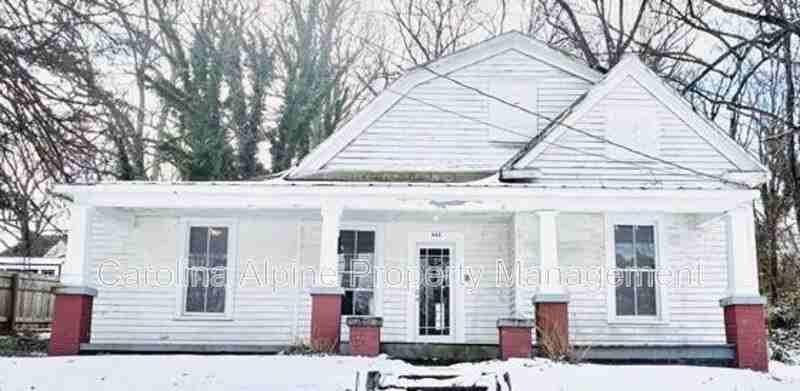 443 W Bell St - Photo 2 of 12