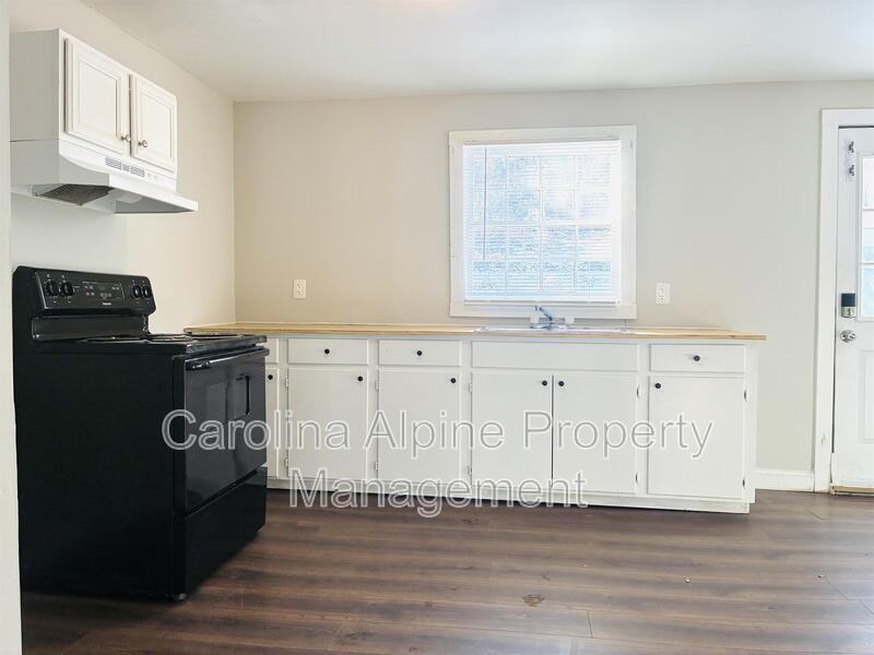 443 W Bell St - Photo 3 of 12