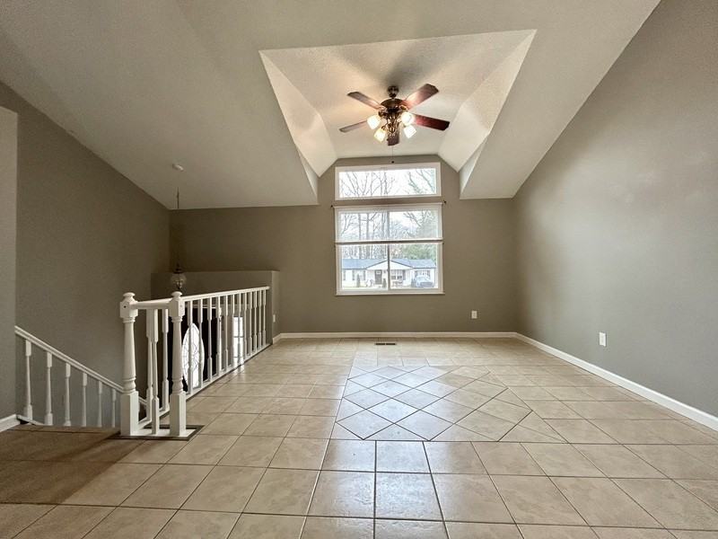 1030 Glenfiddich Dr - Photo 4 of 29