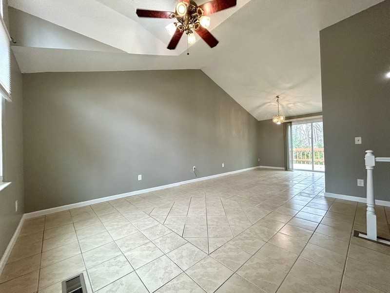 1030 Glenfiddich Dr - Photo 5 of 29