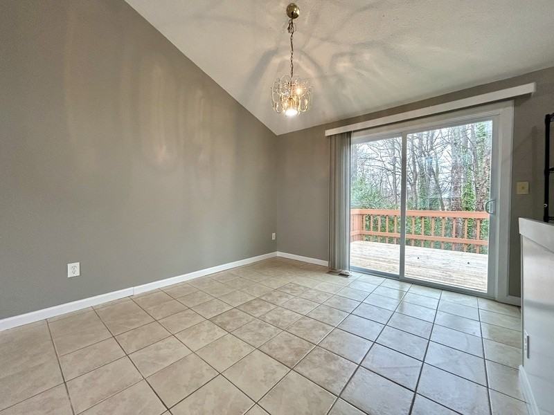 1030 Glenfiddich Dr - Photo 6 of 29