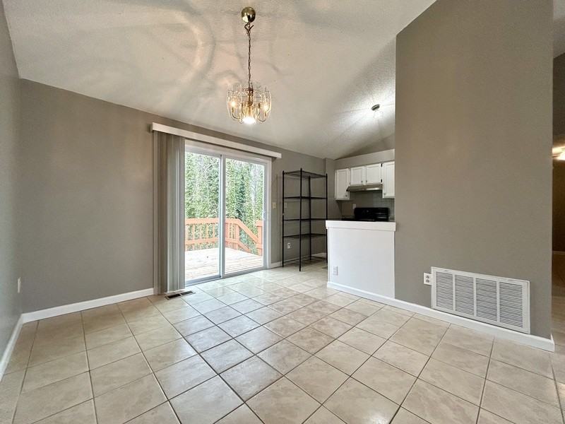 1030 Glenfiddich Dr - Photo 7 of 29