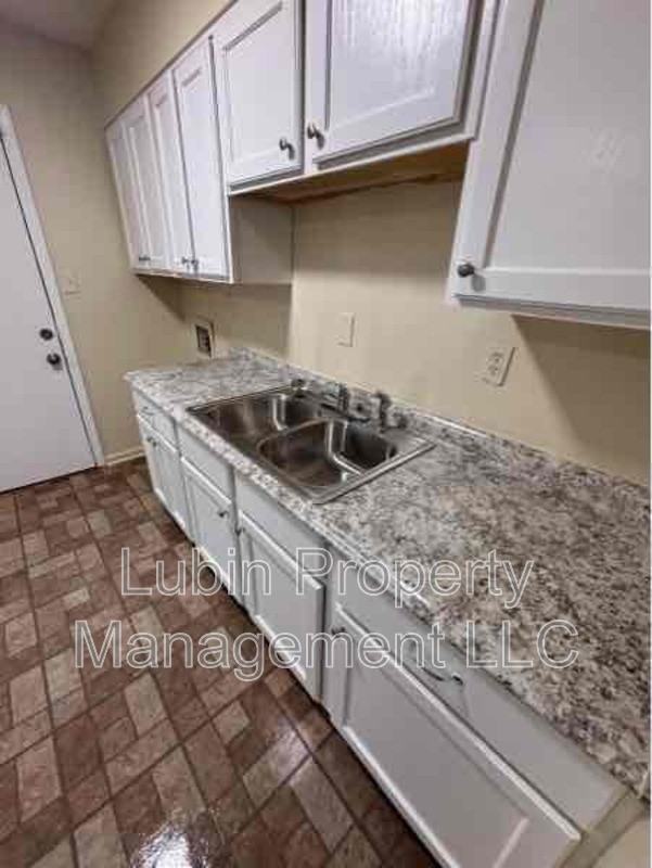 4712 Royal Ridge Dr - Photo 6 of 7