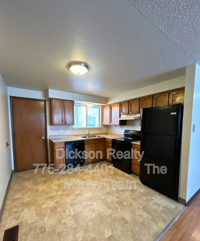 1128 H St - Photo 2 of 16