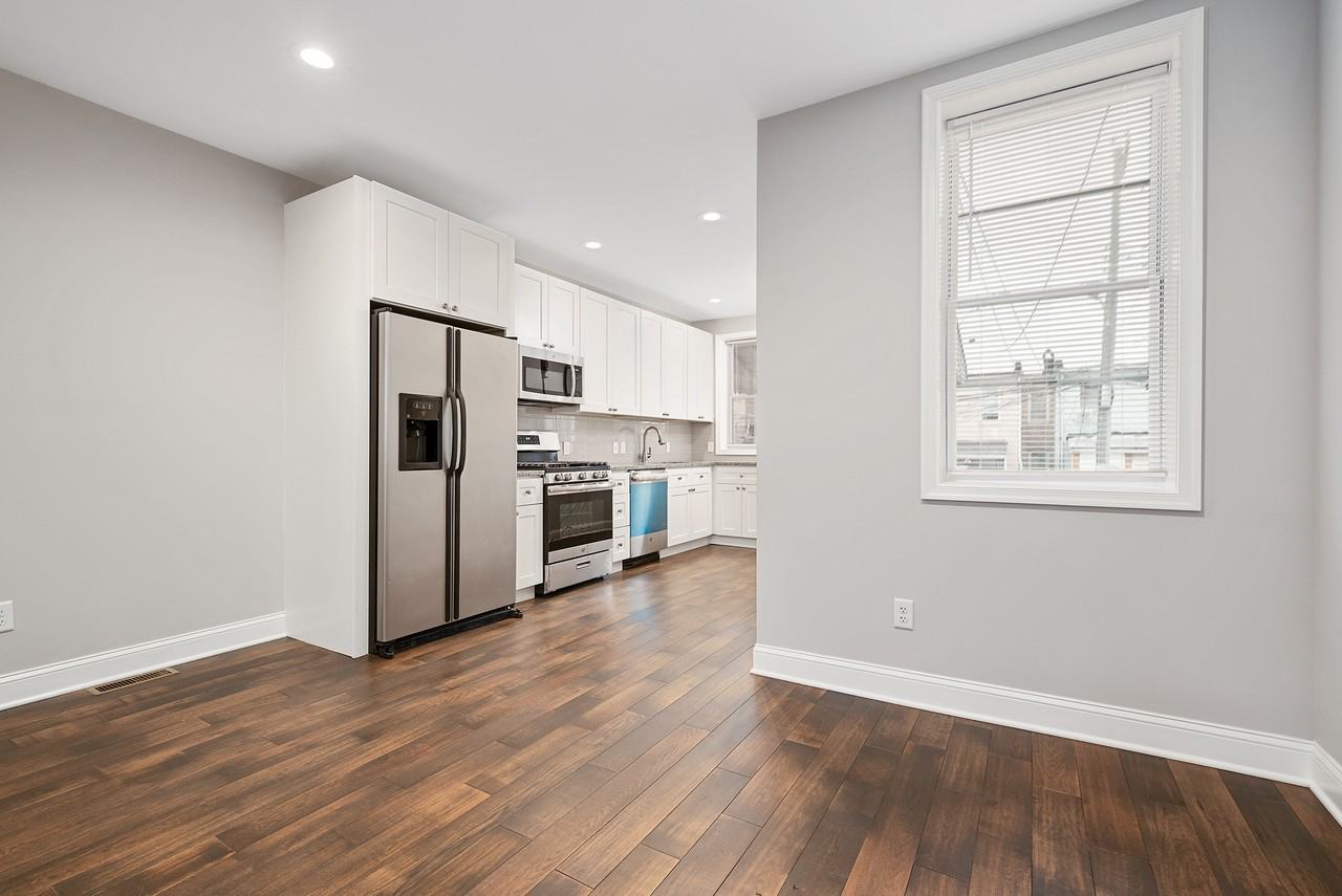 523 Rappolla St - Photo 6 of 21