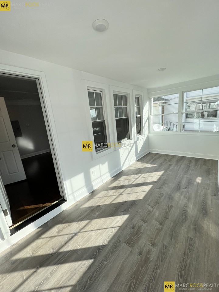 10-12 Lawrence Street #12 - Photo 5 of 19