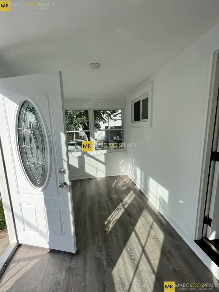 10-12 Lawrence Street #12 - Photo 6 of 19