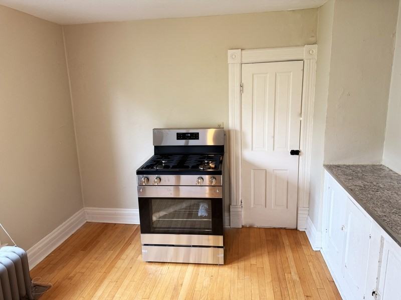 238 Scott Ave #A - Photo 3 of 13