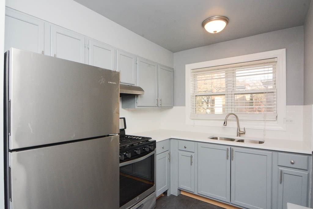 7435 N Winchester Ave #106 - Photo 3 of 21