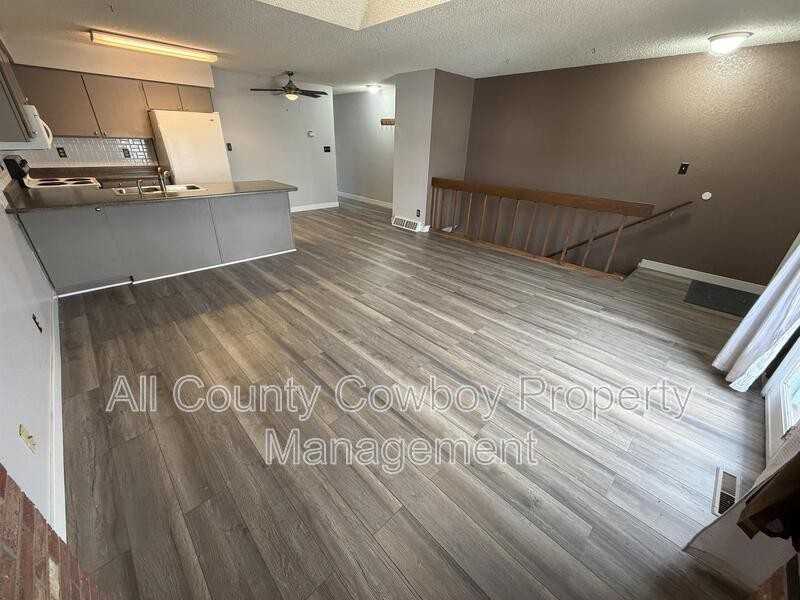 1150 N 18th St - Photo 3 of 13