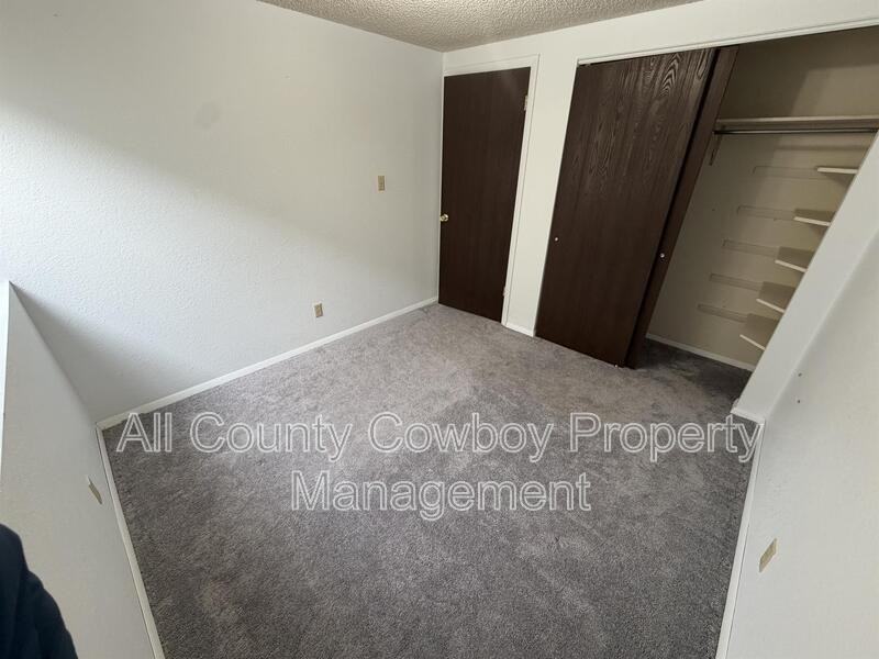 1150 N 18th St - Photo 6 of 13