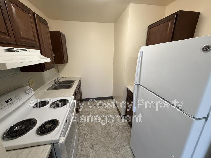 212 Norma Ct - Photo 3 of 10