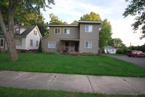 featured image of 1027 La Salle Ave #B