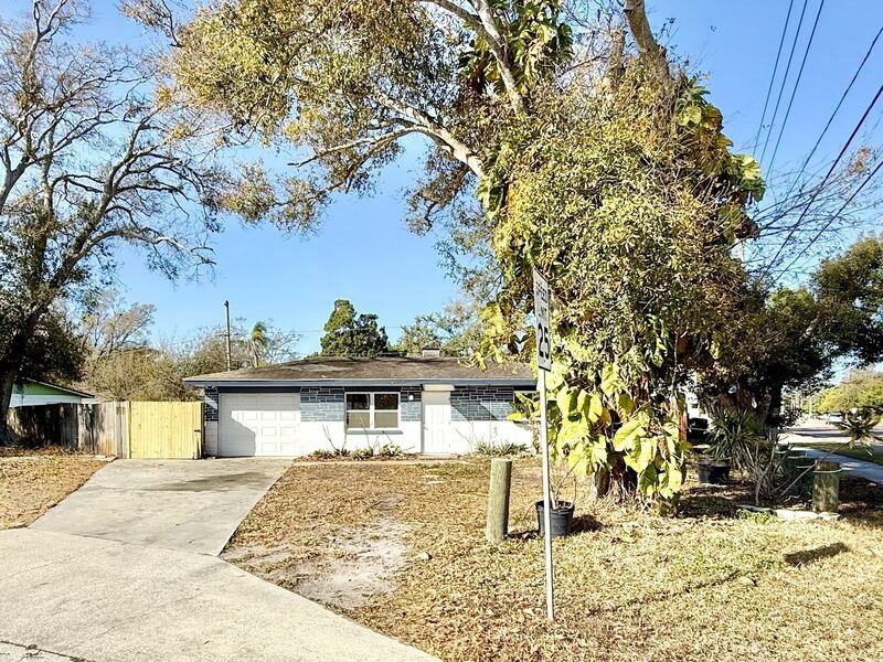 5396 68th Way N - Photo 2 of 50