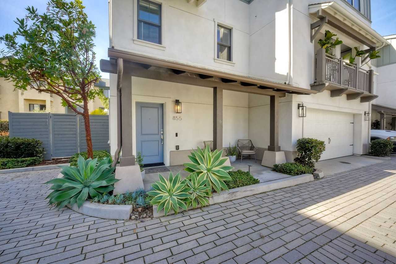 855 Home Avenue - Photo 2 of 26