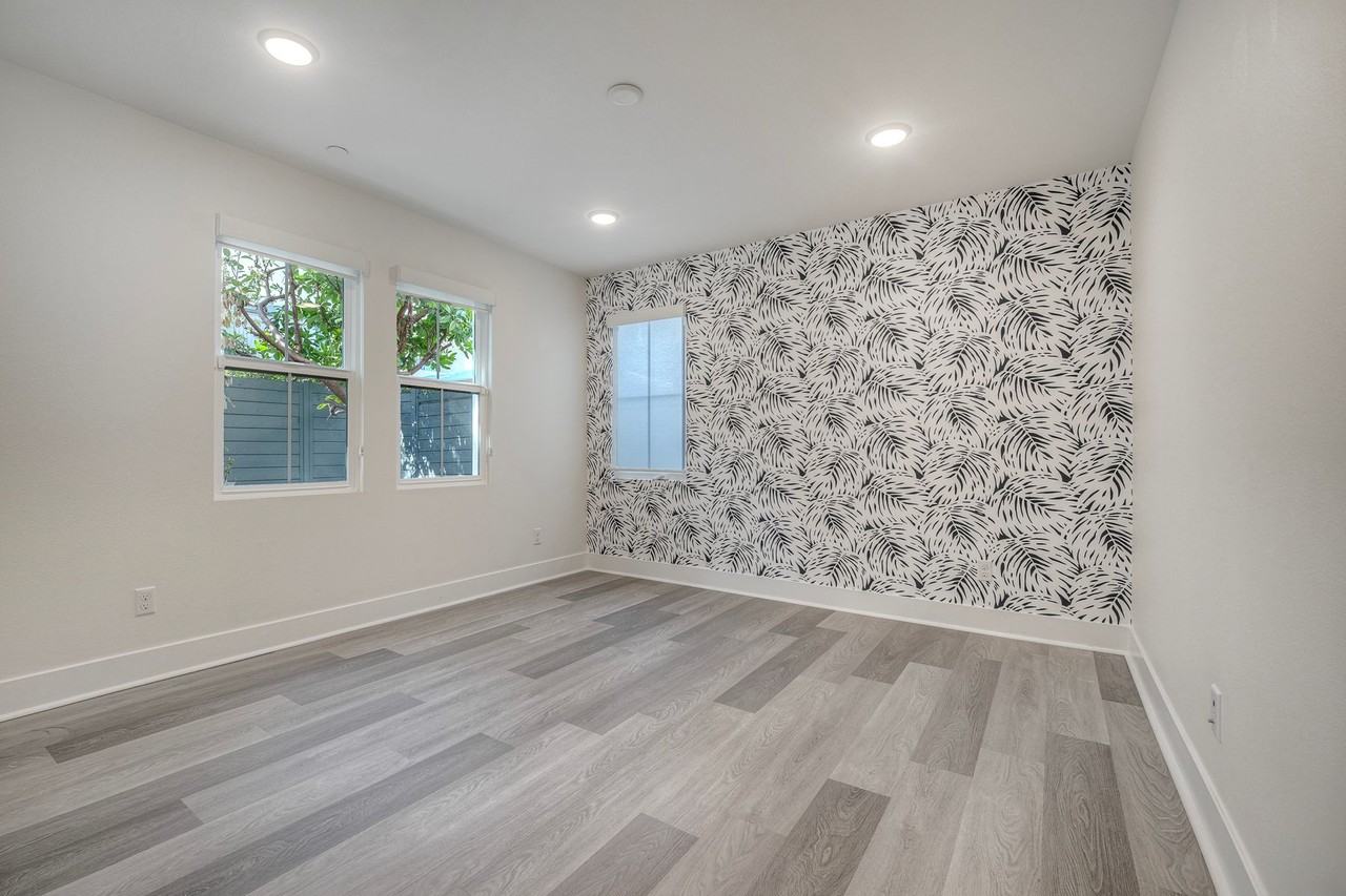 855 Home Avenue - Photo 4 of 26