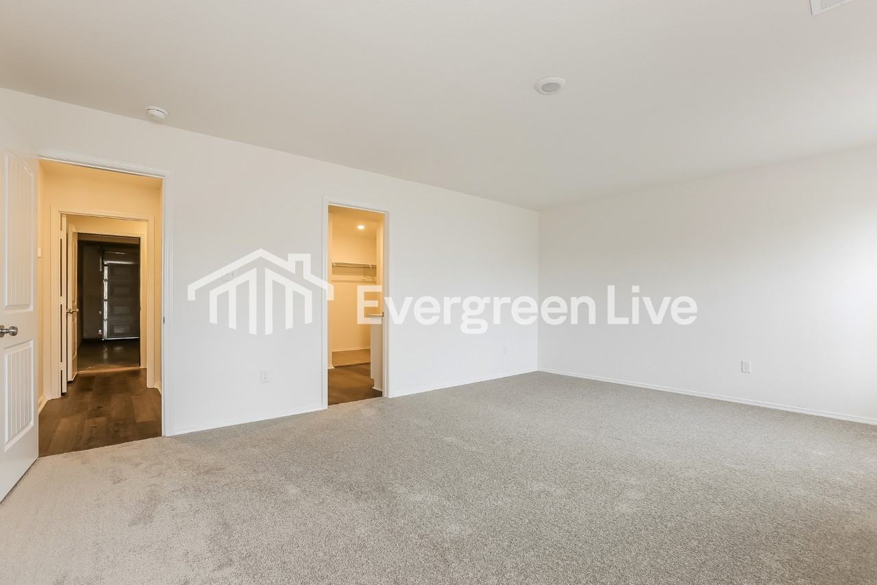 137 Jasmine Ct - Photo 7 of 15