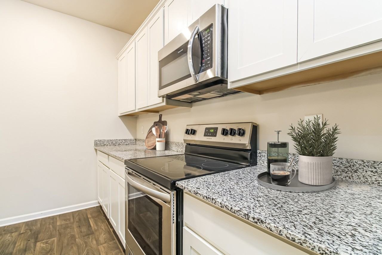 306 High Grove Way - Photo 3 of 31