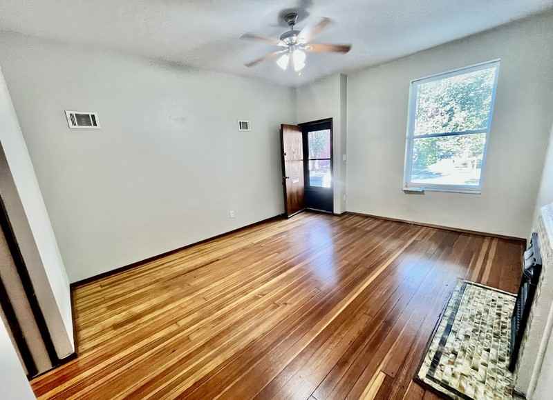 3220 Cherokee St - Photo 2 of 13