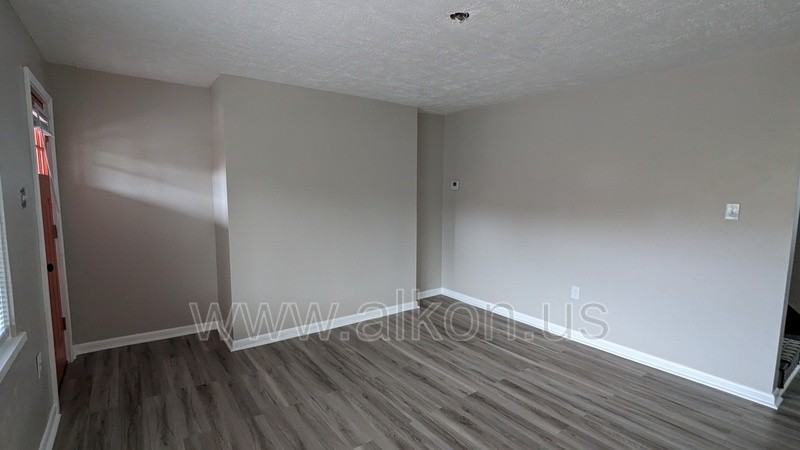 102 Glenbury St - Photo 2 of 30